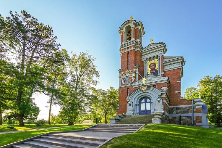 Автобус| Магнаты: следы в белом ветре из Нижнего Новгорода