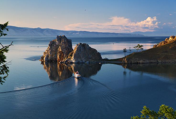 Вокруг Байкала: горы, воды, святыни