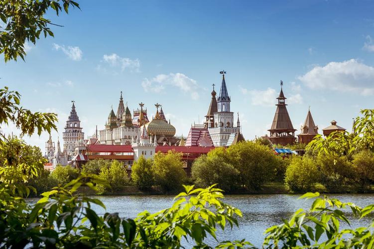 В сердце советской Москвы: от Кремля до атома