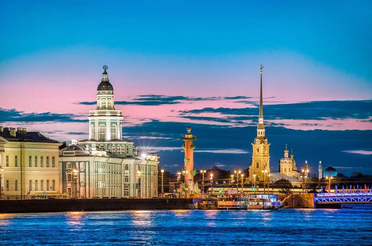 Дворцовое трио: Петербург, Петергоф, Царское Село