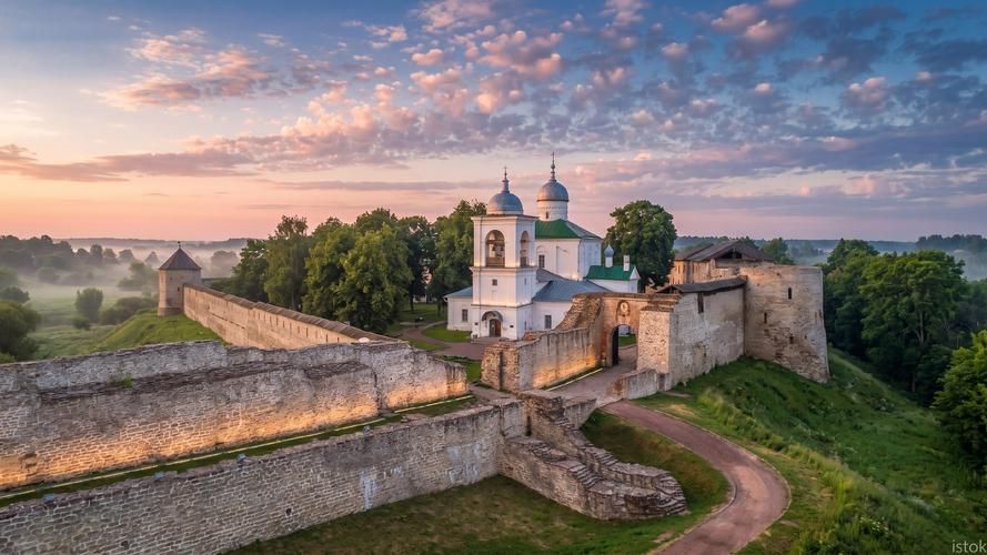 Псковская земля: твердыни, монастыри, пушкинская тишина