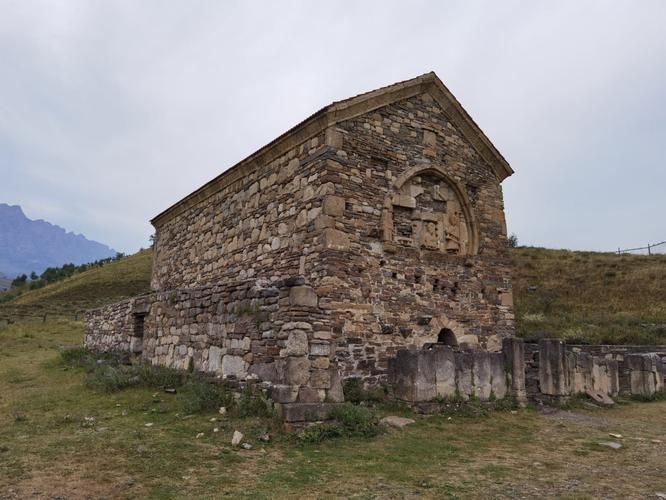 Кавказская мозаика — где каждый камень — свой голос, а горы — одна песня