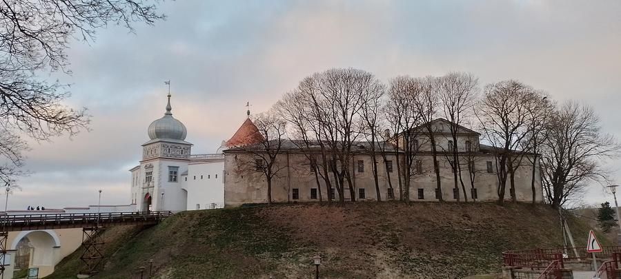 Минск в свете, Брест в памяти
