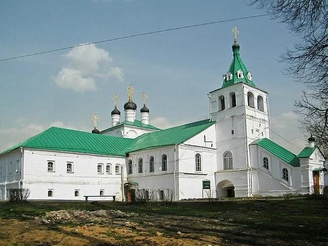 По следам Ивана Грозного: потешная флотилия и летучие гусары