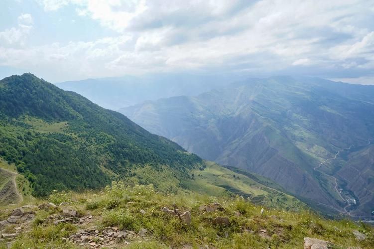 Шёпот водопадов и эхо крепостей: тур по Дагестану