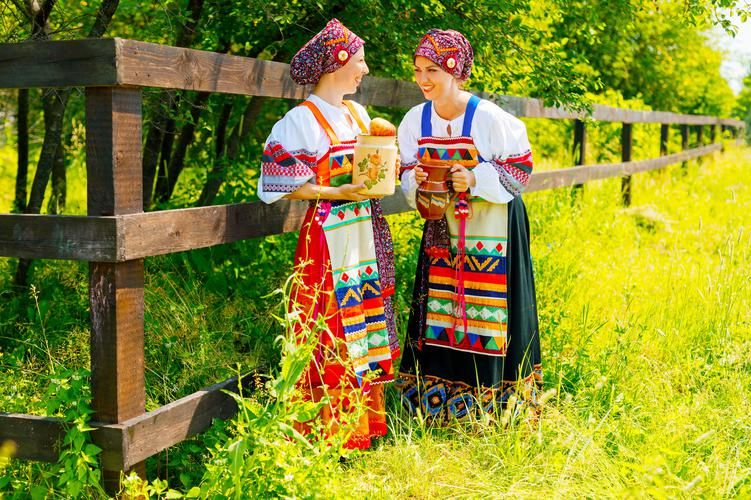 Автобус| Сокровища Урала: от сказа к творчеству