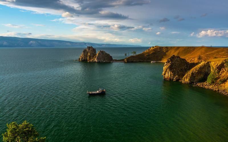 Вокруг Байкала: горы, воды, святыни