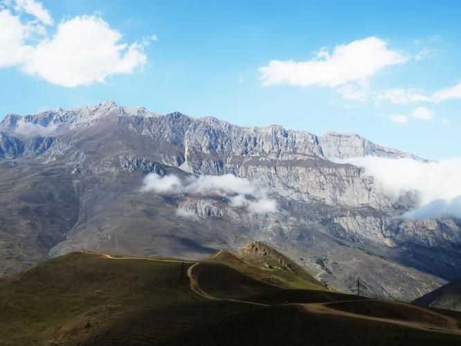 От Эльбруса до Ведучи: путь сквозь снег и ледники