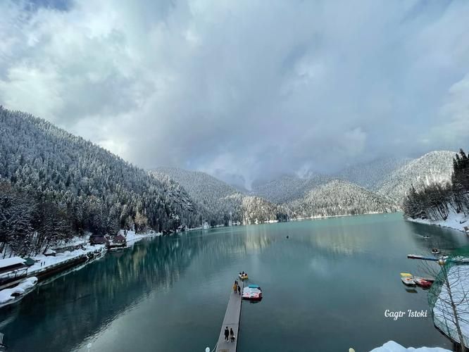 Сказка в бокале: зимнее солнце и волшебство праздника